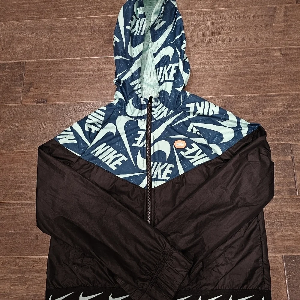 Nike hooded black